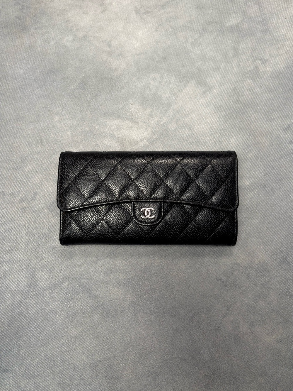 CHANEL Bifold  Quilted Luxury Casual Vintage Y2K Caviar Leather Flap Long Wallet